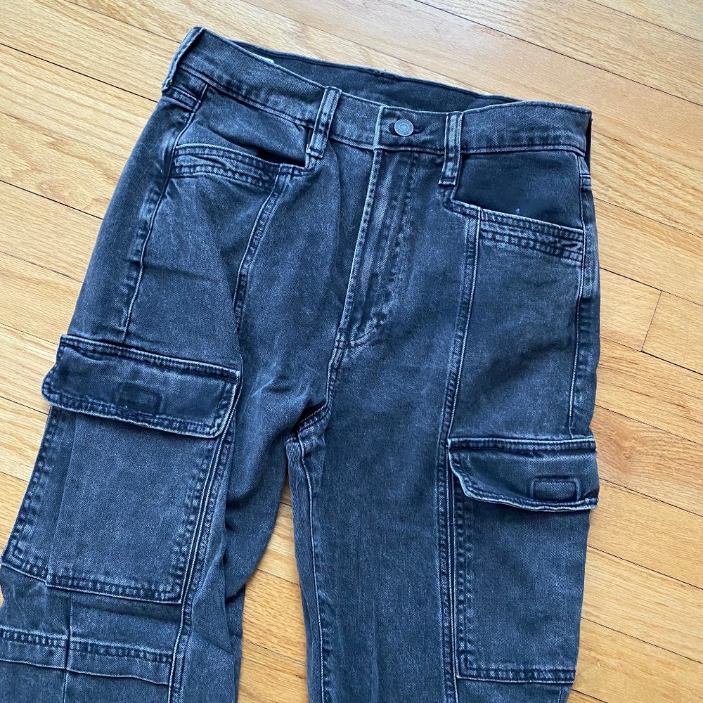 Gap Distressed Black/Grey Cargo Jeans - Size 27
